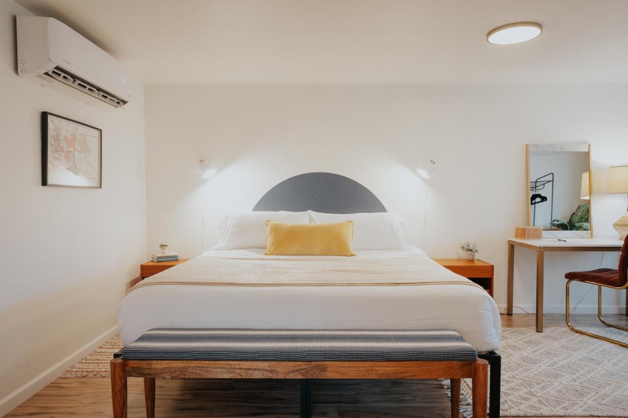 Waterfront River Apartments Rogue River エクステリア 写真