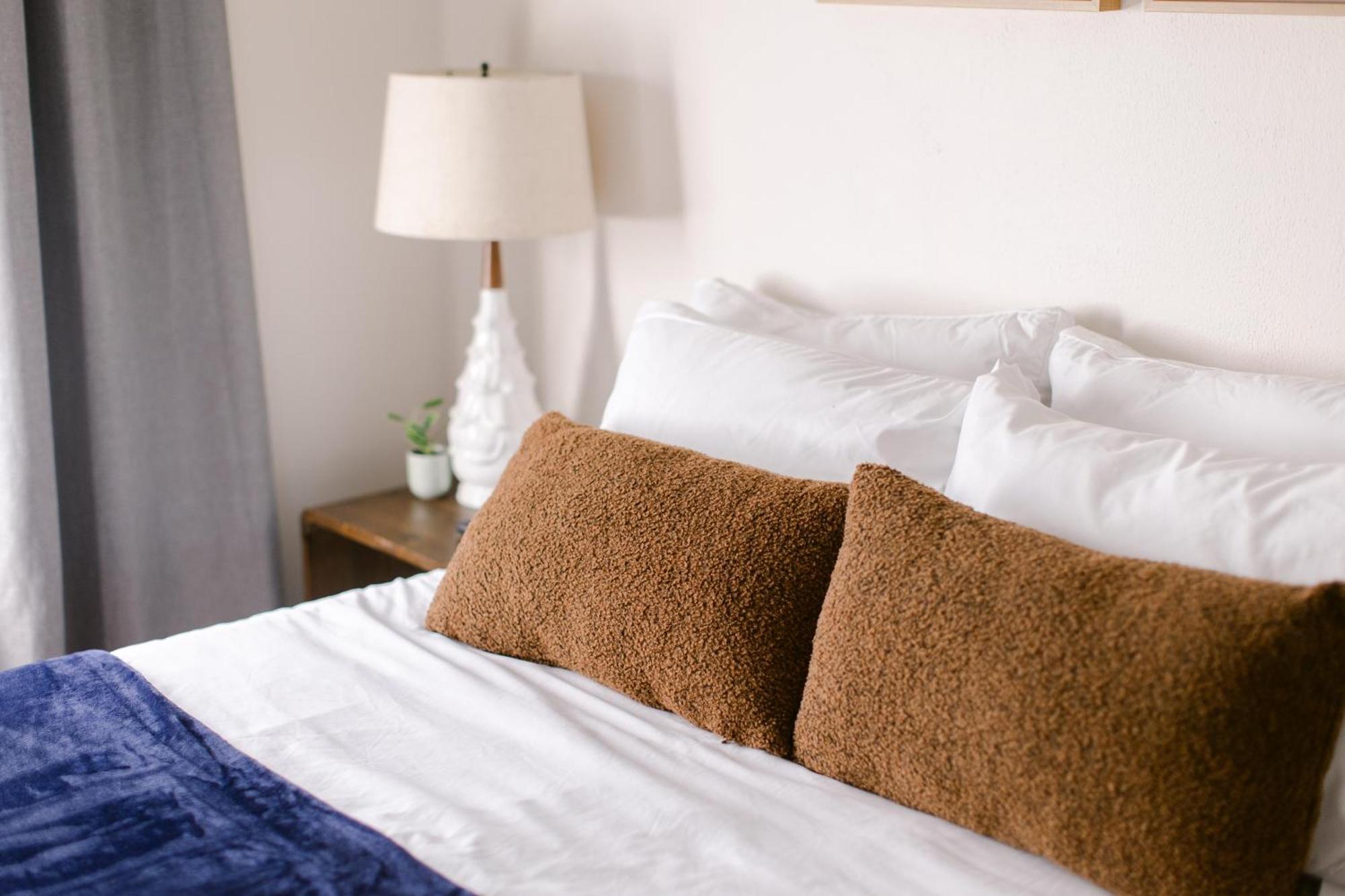 Waterfront River Apartments Rogue River エクステリア 写真