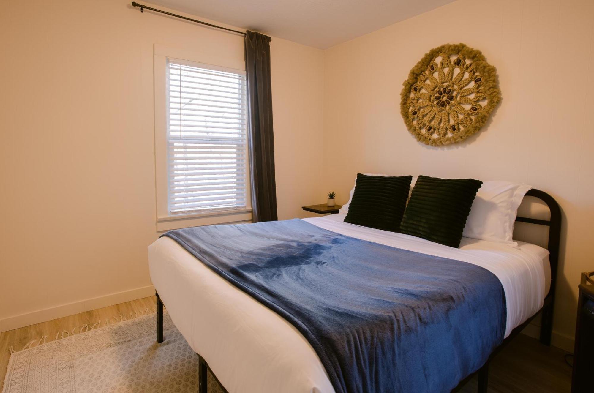 Waterfront River Apartments Rogue River エクステリア 写真