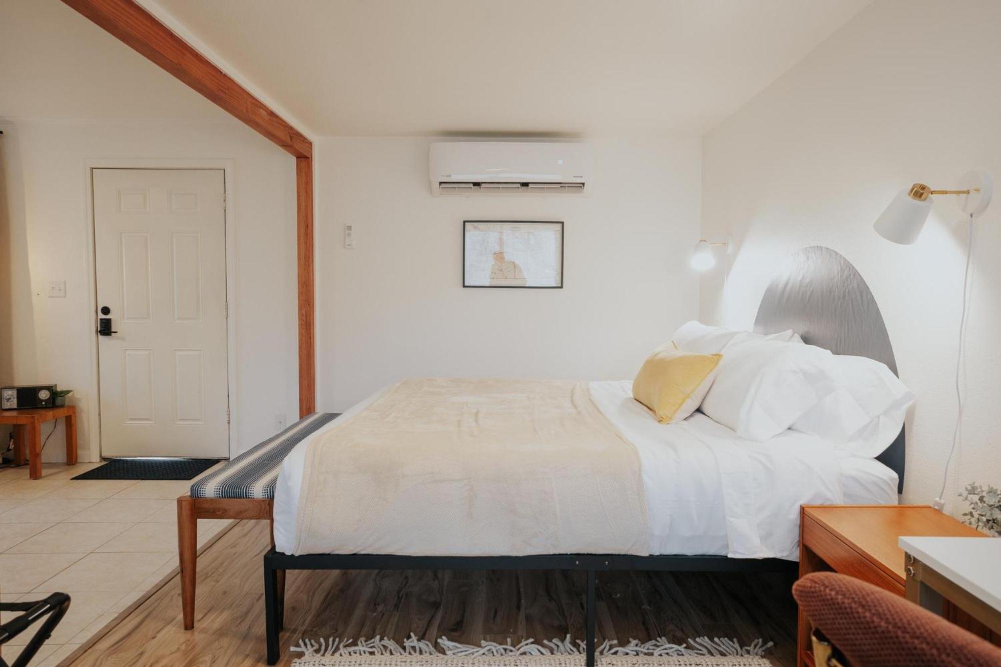 Waterfront River Apartments Rogue River エクステリア 写真